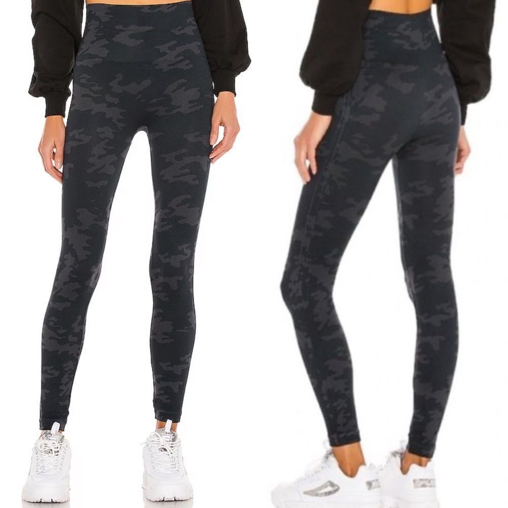 Spanx Look at me now seamless leggings camo print Women’s Size large